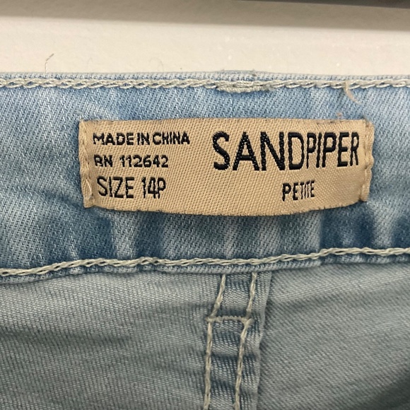 Sandpiper Women's Embroidered Stretch Denim Bermuda Shorts Size 14P - Picture 3 of 9